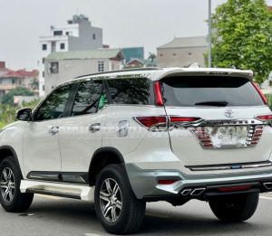 Xe Toyota Fortuner 2.7V 4x2 AT 2019