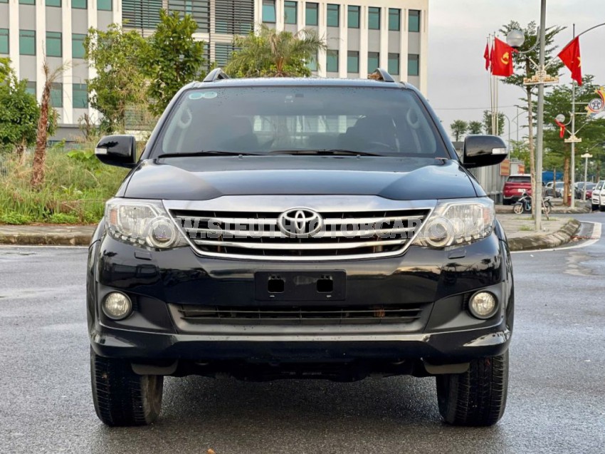 Toyota Fortuner 2.7V 4x4 AT 2014