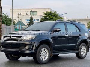 Xe Toyota Fortuner 2.7V 4x4 AT 2014