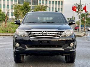 Xe Toyota Fortuner 2.7V 4x4 AT 2014