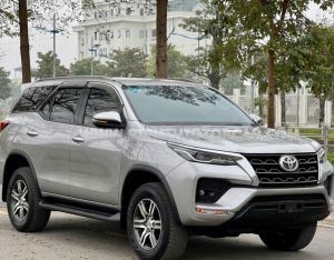 Xe Toyota Fortuner 2.7V 4x2 AT 2020