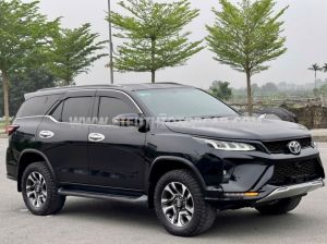 Xe Toyota Fortuner 2.4G 4x2 AT Legender 2021
