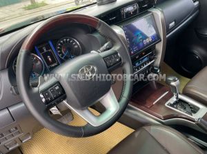 Xe Toyota Fortuner 2.7V 4x2 AT 2017