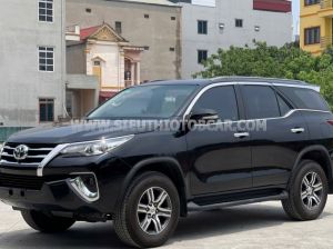 Xe Toyota Fortuner 2.7V 4x2 AT 2017