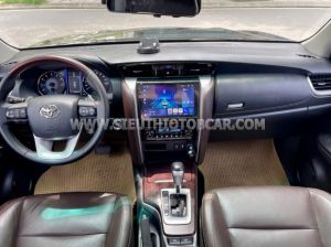 Xe Toyota Fortuner 2.7V 4x2 AT 2017