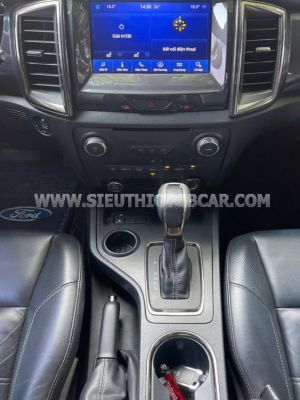 Xe Ford Everest Titanium 2.0L 4x2 AT 2019