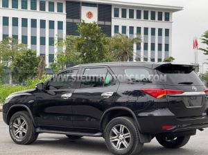 Xe Toyota Fortuner 2.7V 4x2 AT 2017