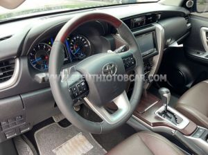 Xe Toyota Fortuner 2.7V 4x2 AT 2017