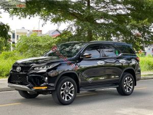 Xe Toyota Fortuner 2.4G 4x2 AT Legender 2021