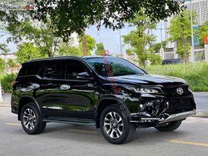 Xe Toyota Fortuner 2.4G 4x2 AT Legender 2021