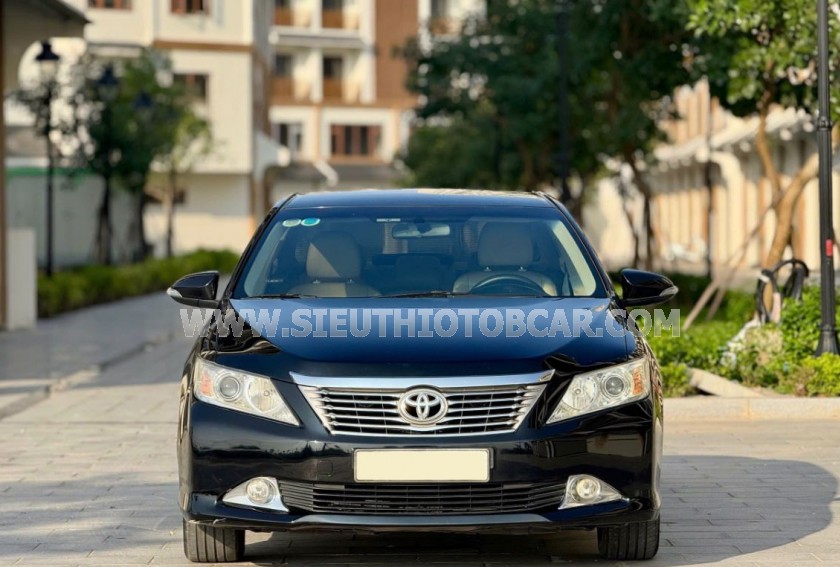 Toyota Camry 2.0E 2014