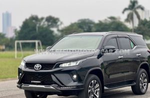Xe Toyota Fortuner Legender 2.4L 4x2 AT 2022