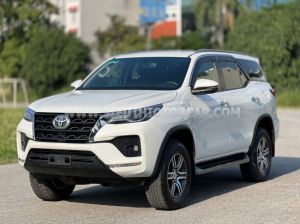 Xe Toyota Fortuner 2.4L 4x2 AT 2022