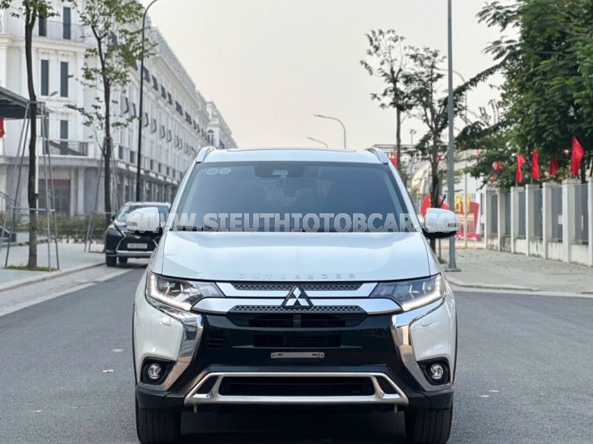 Mitsubishi Outlander 2.4 CVT Premium 2020