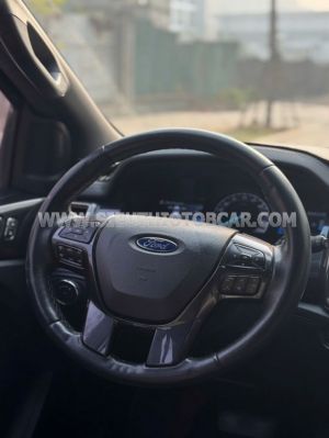 Xe Ford Everest Titanium 2.0L 4x2 AT 2018
