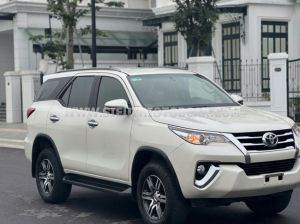 Xe Toyota Fortuner 2.7V 4x2 AT 2018