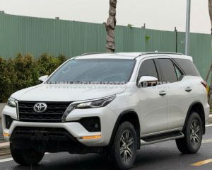 Xe Toyota Fortuner 2.4L 4x2 AT 2023