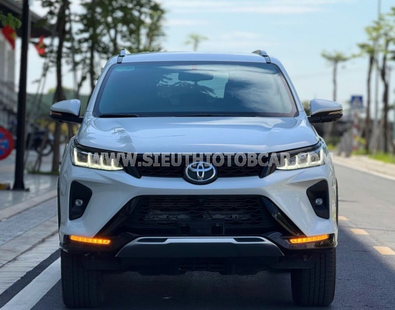 Toyota Fortuner Legender 2.4L 4x2 AT 2025