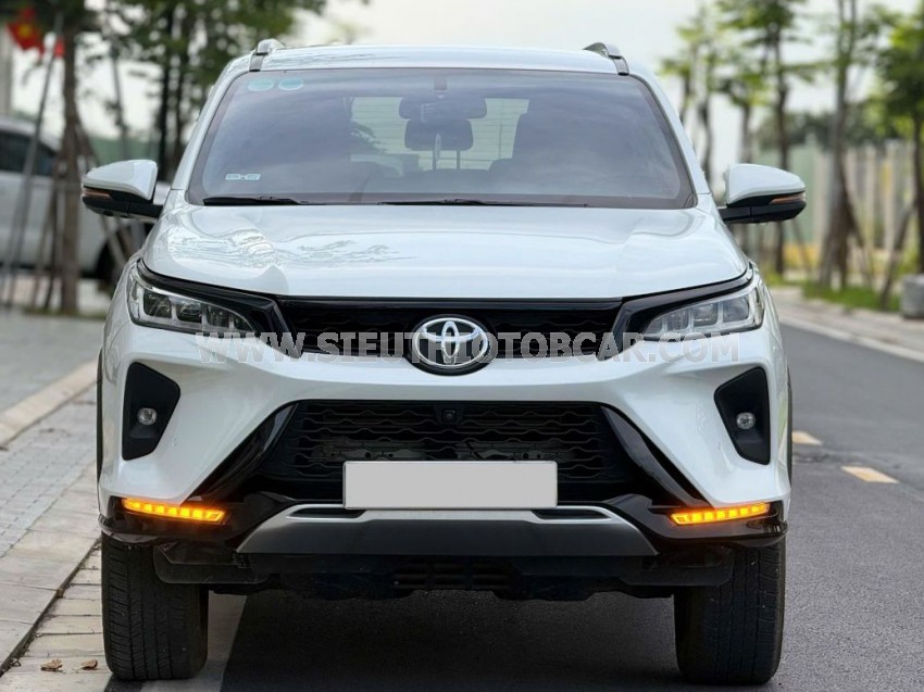 Toyota Fortuner Legender 2.4L 4x2 AT 2024