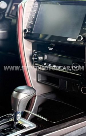 Xe Toyota Fortuner 2.4G 4x2 AT Legender 2021
