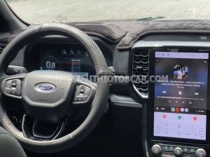 Xe Ford Everest Titanium Plus 2.0L 4x4 AT 2025