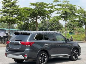 Xe Mitsubishi Outlander 2.0 CVT 2020