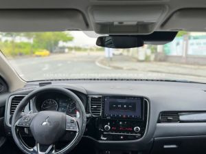 Xe Mitsubishi Outlander 2.0 CVT 2020