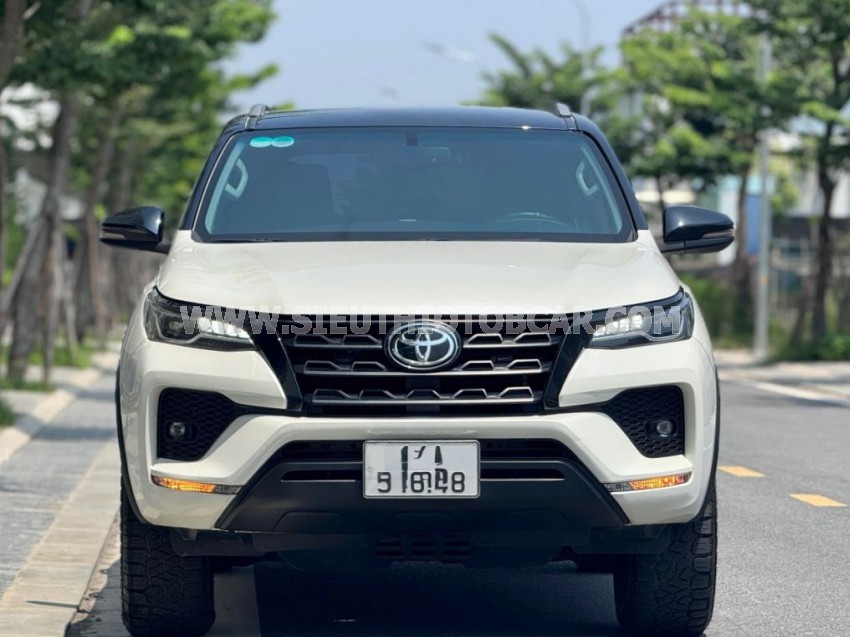 Toyota Fortuner 2.7V 4x2 AT 2021