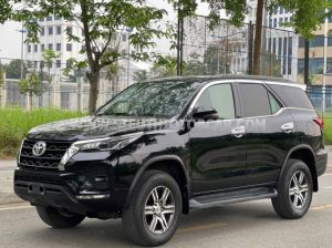 Xe Toyota Fortuner 2.4L 4x2 AT 2022