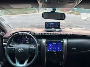 Xe Toyota Fortuner 2.4G 4x2 AT 2019