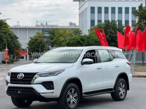 Xe Toyota Fortuner 2.4L 4x2 AT 2022