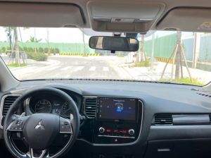 Xe Mitsubishi Outlander 2.0 CVT 2021