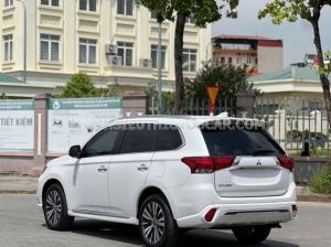 Xe Mitsubishi Outlander 2.0 CVT 2022