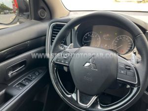 Xe Mitsubishi Outlander 2.0 CVT 2022