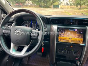 Xe Toyota Fortuner 2.4G 4x2 AT 2019