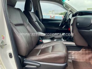 Xe Toyota Fortuner 2.4G 4x2 AT 2019