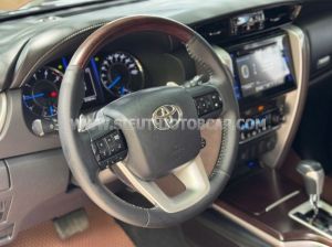 Xe Toyota Fortuner 2.8V 4x4 AT 2019