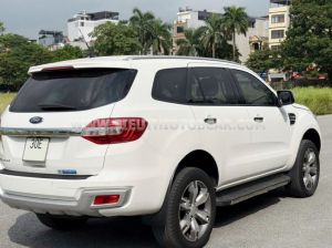Xe Ford Everest Titanium 2.2L 4x2 AT 2017
