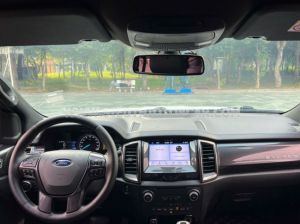 Xe Ford Everest Titanium 2.0L 4x2 AT 2018